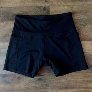 ✨NEW✨ Black Biker Shorts w/ Pockets Super Stretchy Secure Spandex Women’s Size S